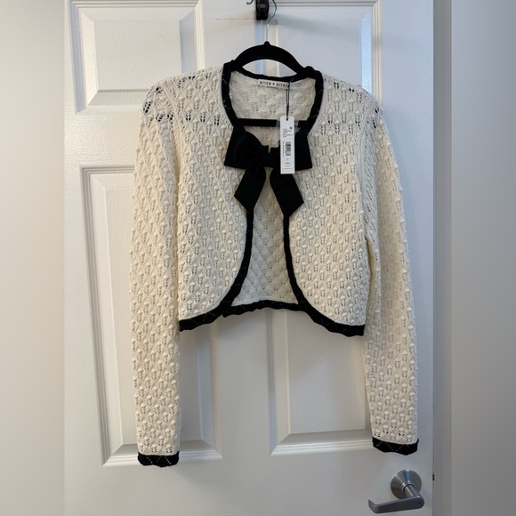 Alice + Olivia Dannie Shrug Cardigan in Soft White & Black L NWT